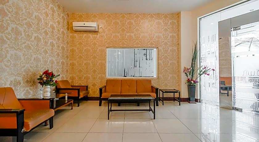 RedDoorz Plus @ Karebosi Area 2