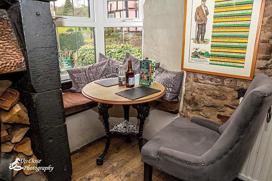 The Farmers Boy Inn Guest House