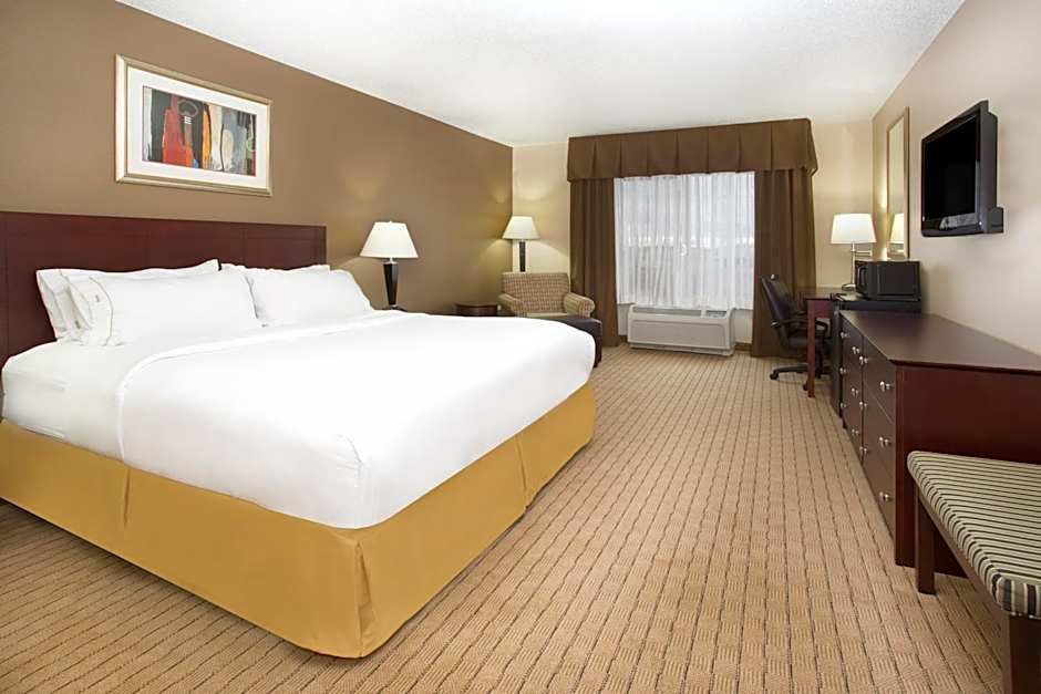 Holiday Inn Express Hotel & Suites Minot South By IHG