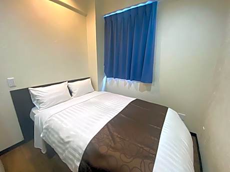 Double Room with Small Double Bed - Non-Smoking