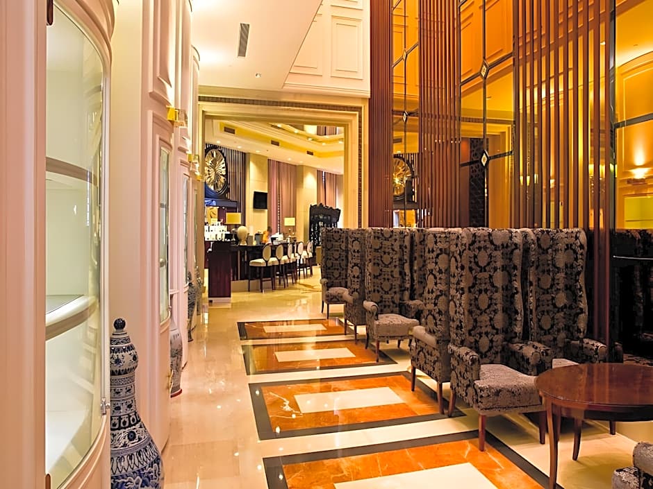 Babylon Hotel