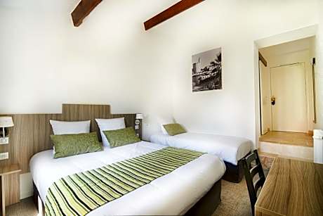 Triple Room with Garden View