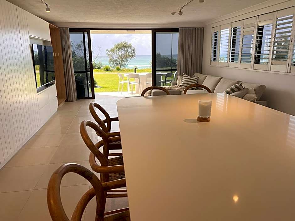 San Simeon Beachfront Apartments Tugun
