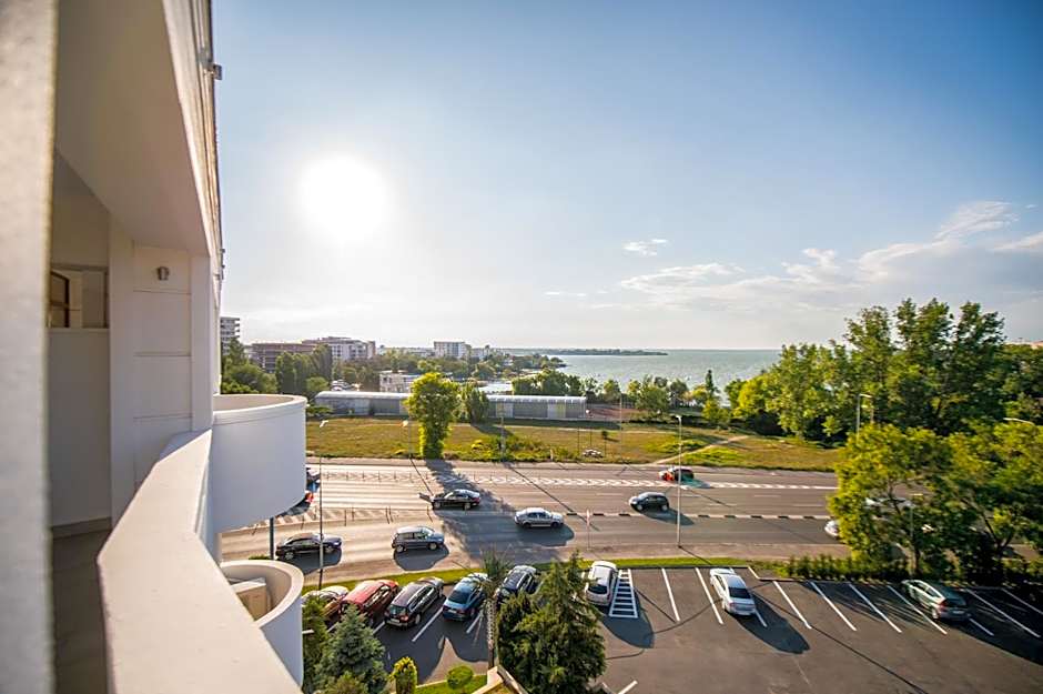 Oxford Hotel & Conference Center