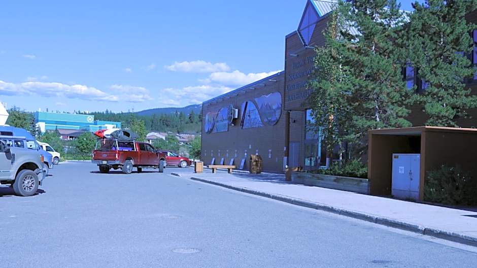 Elite Hotel -Downtown Center- "Ski & Northern light Tour" "Hot Spring Tour "Long-term stay"