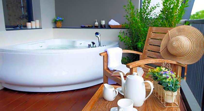 Rimnaam Klangchan Hotel