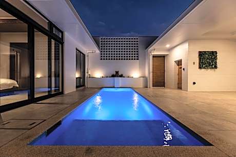 Class The First クラス ザ ファースト プライベートプール&サウナ