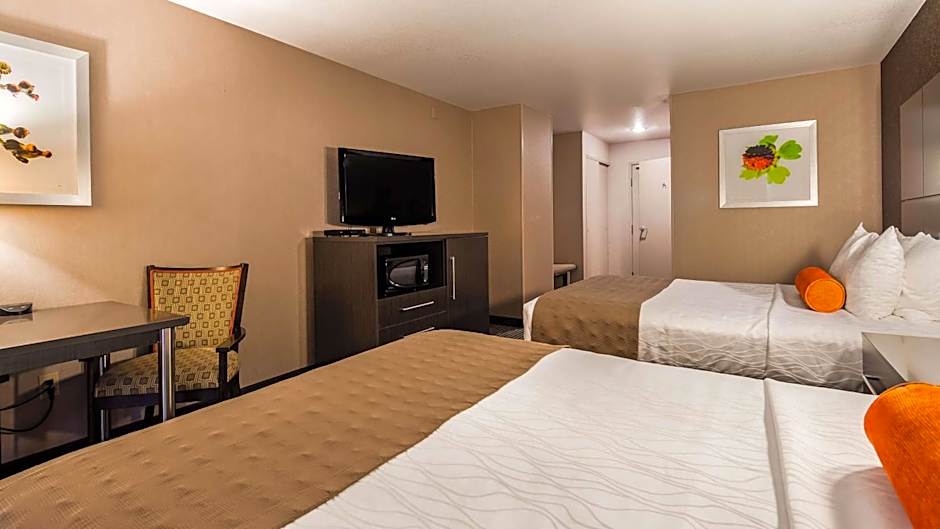 Best Western Plus Rama Inn