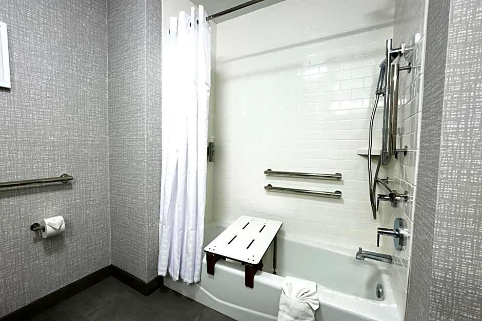 Hampton Inn & Suites Chicago/St. Charles