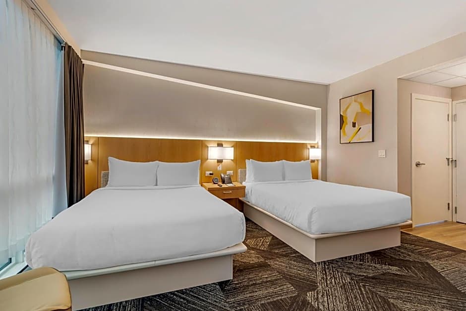 Clarion Lakeside Inn & Conference Centre