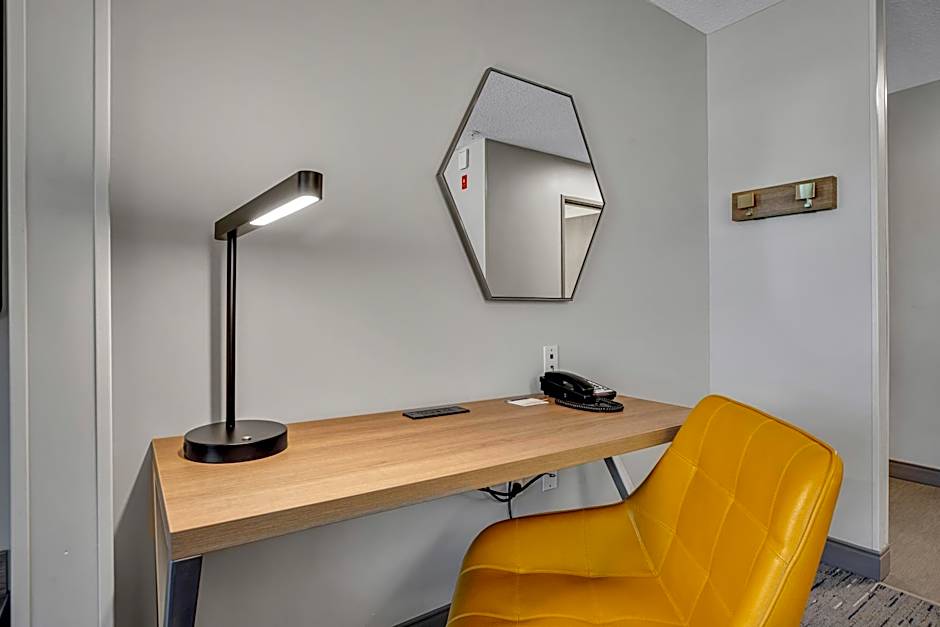 Holiday Inn Express Hotel & Suites Portland - Jantzen Beach By IHG