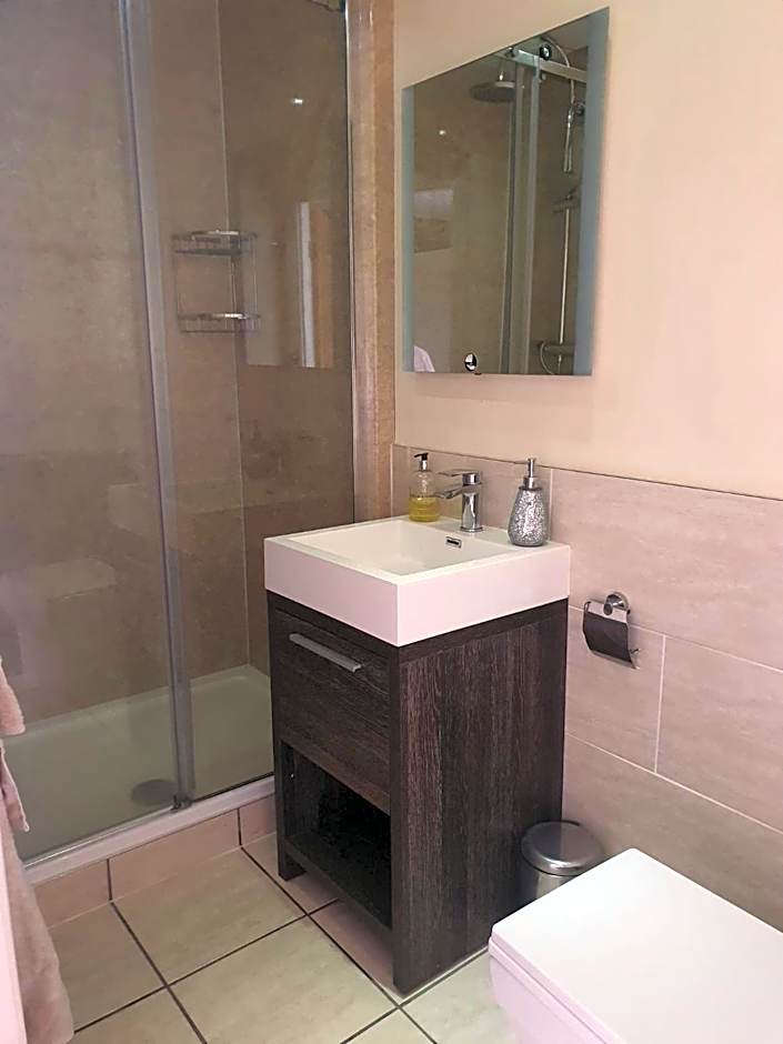 The Garden Bar Rooms