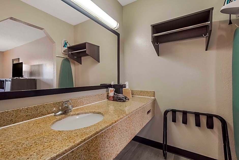 Quality Inn Charleston - West Ashley