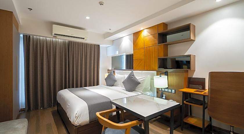 One Euphoria Luxe Hotel