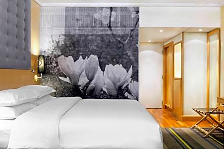 Connecting Family Room