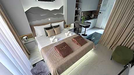 Deluxe Suite with Spa Bath