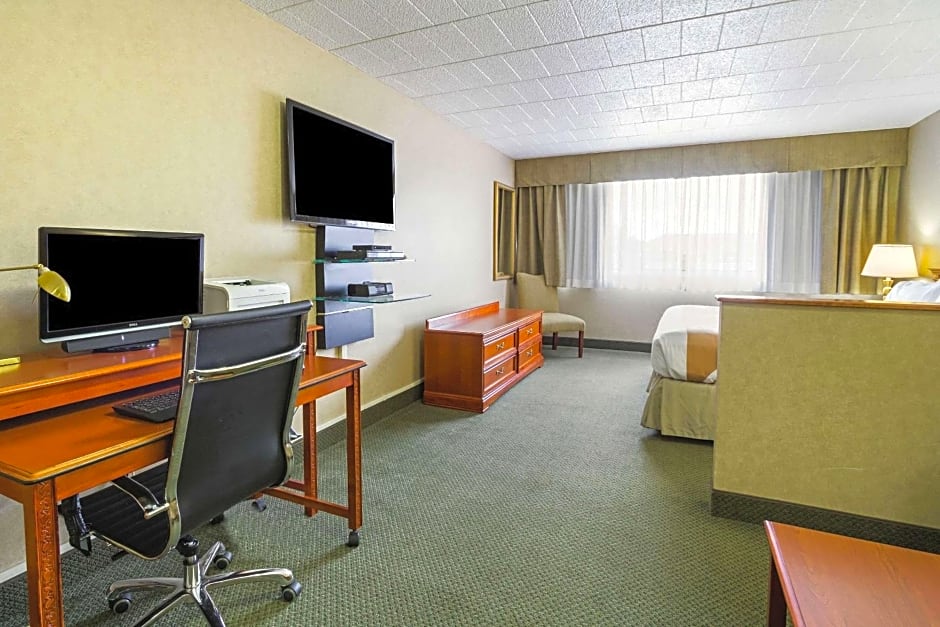 Quality Inn & Suites Altoona Pennsylvania