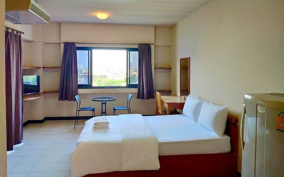 Grand Residence Ngamwongwan 19