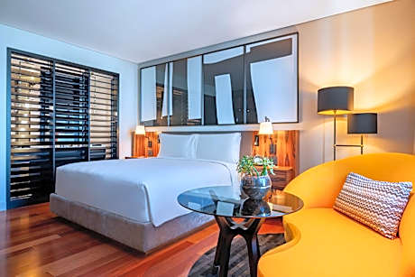 Deluxe King Room - High Floor