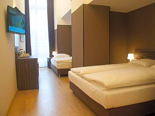 Pergamin Apartments