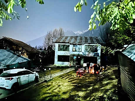 Dreamland Kashmir cottage 