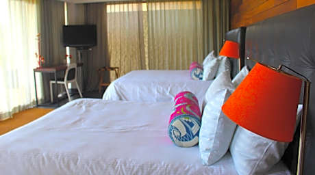 Double Room with Two Double Beds and Lake View