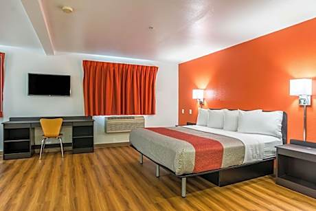 Motel 6-Barkeyville, PA