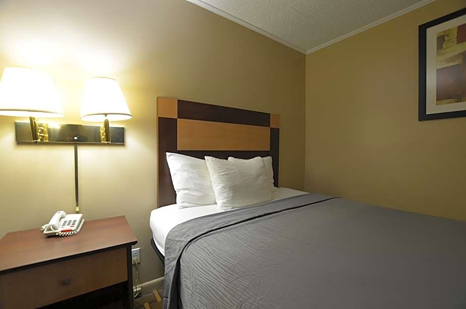 Travelowes Motel - Maggie Valley