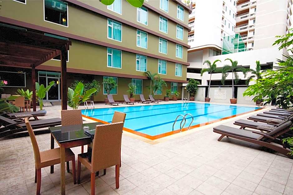 Dynasty Grande Hotel