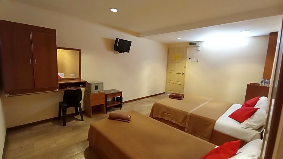 Straits Settlement Inn