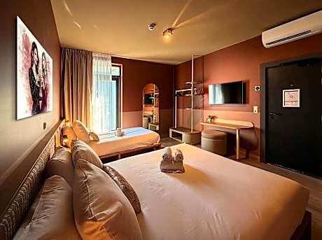 Deluxe Triple Room