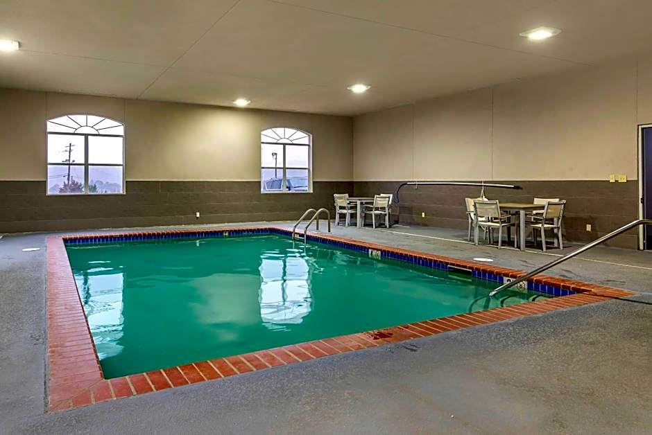 Comfort Inn & Suites Cartersville - Emerson Lake Point