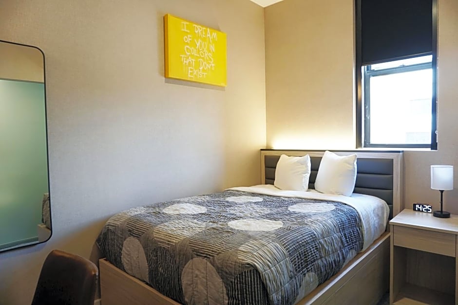 Leon Hotel