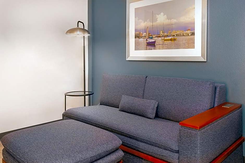 Courtyard by Marriott Sarasota at University Town Center