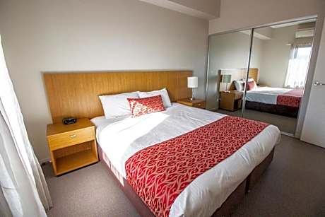 One-Bedroom Apartment with Balcony