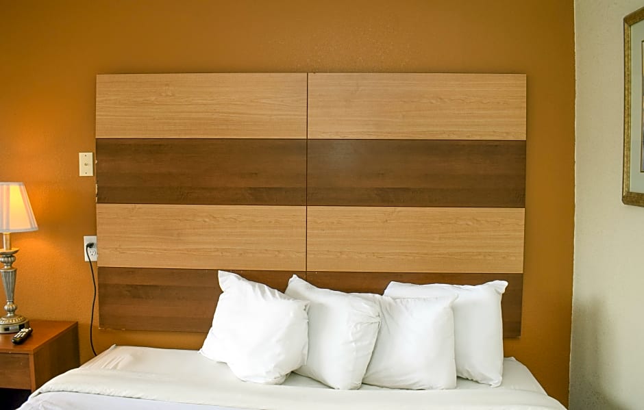 Americana Inn a Travelodge by Wyndham