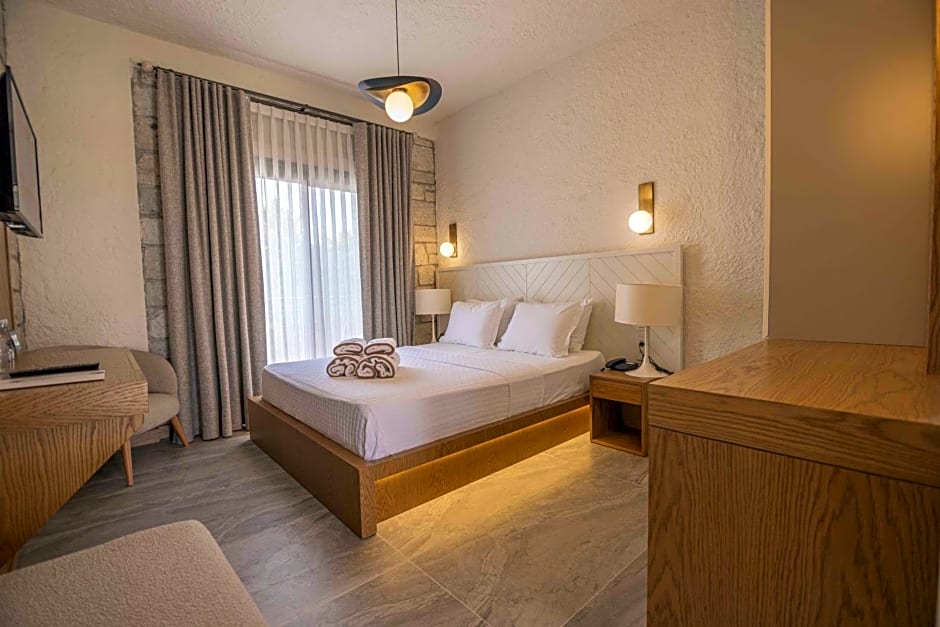 June Alaçatı Adult Only