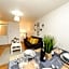 London Oasis Flat with High-Speed Broadband and Free Parking
