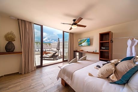 Penthouse Plunge Pool Villa King