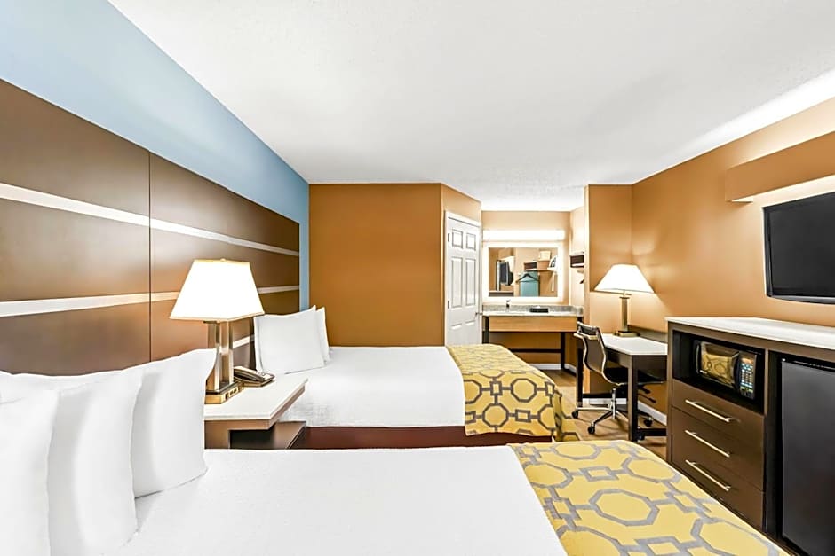 Baymont by Wyndham Forest City