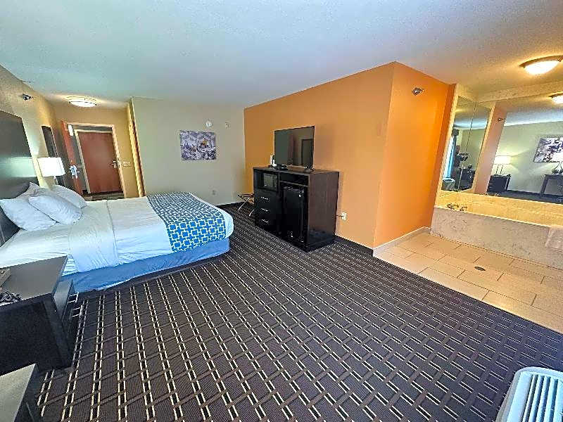 Best Western Plus Bass Hotel & Suites