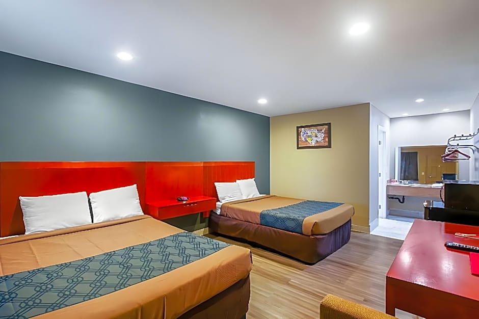 Econo Lodge San Bernardino I-215