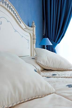 Classic Apartment (2 Adults)