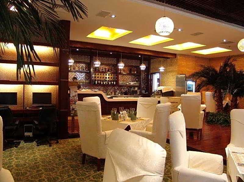 Golden Spring Hotel