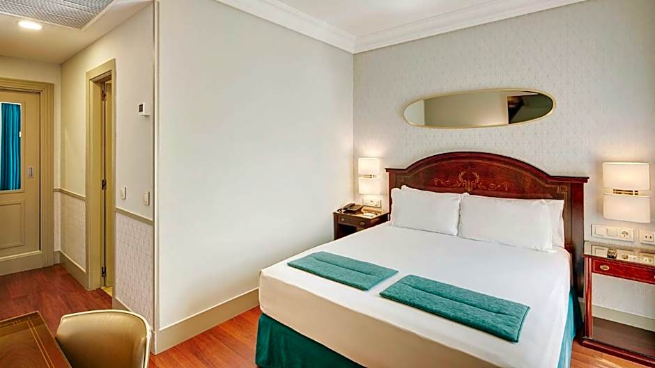 Gran Hotel Sercotel Conde Duque