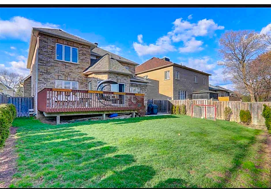 2 bedroom basement with parking