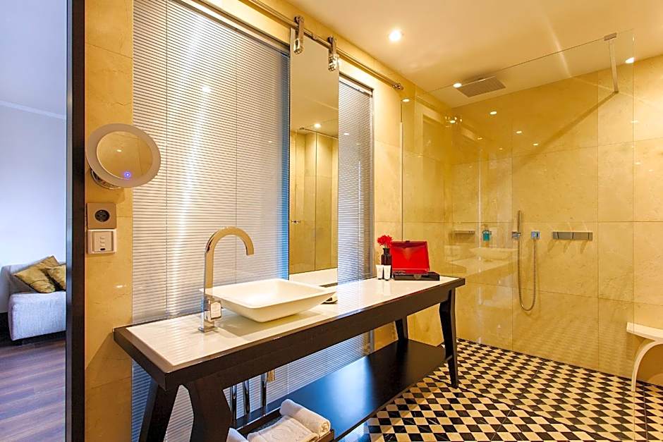 Quentin Boutique Hotel