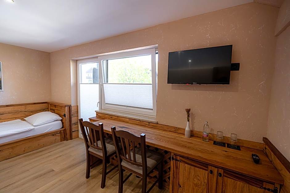 Bed & Breakfast LakeBled House