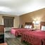 Econo Lodge Inn & Suites Marietta