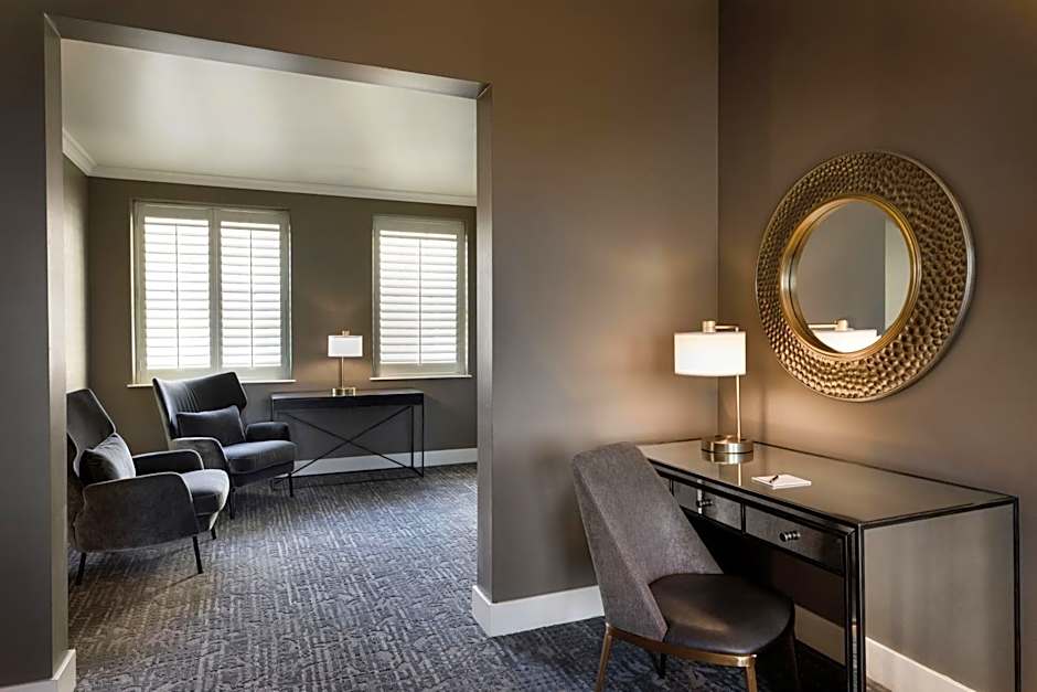 Ambassador Hotel Oklahoma City, Autograph Collection by Marriott